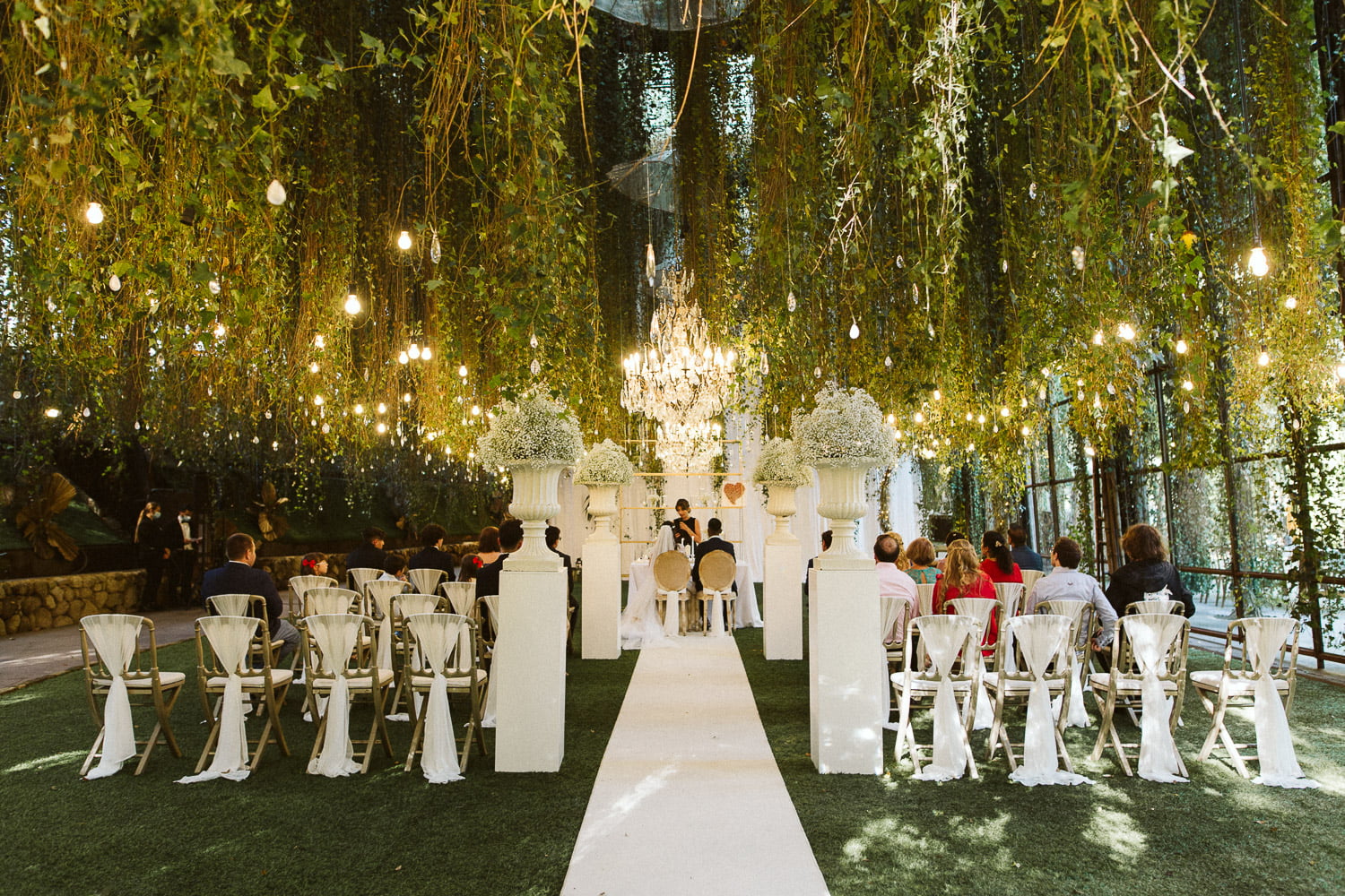 quinta lago dos cisnes romantic indian wedding 045